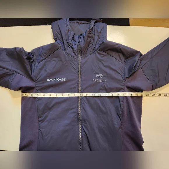 Arc’teryx Atom LT Women’s Hooded Jacket – Womens – Medium - Picture 4 of 5